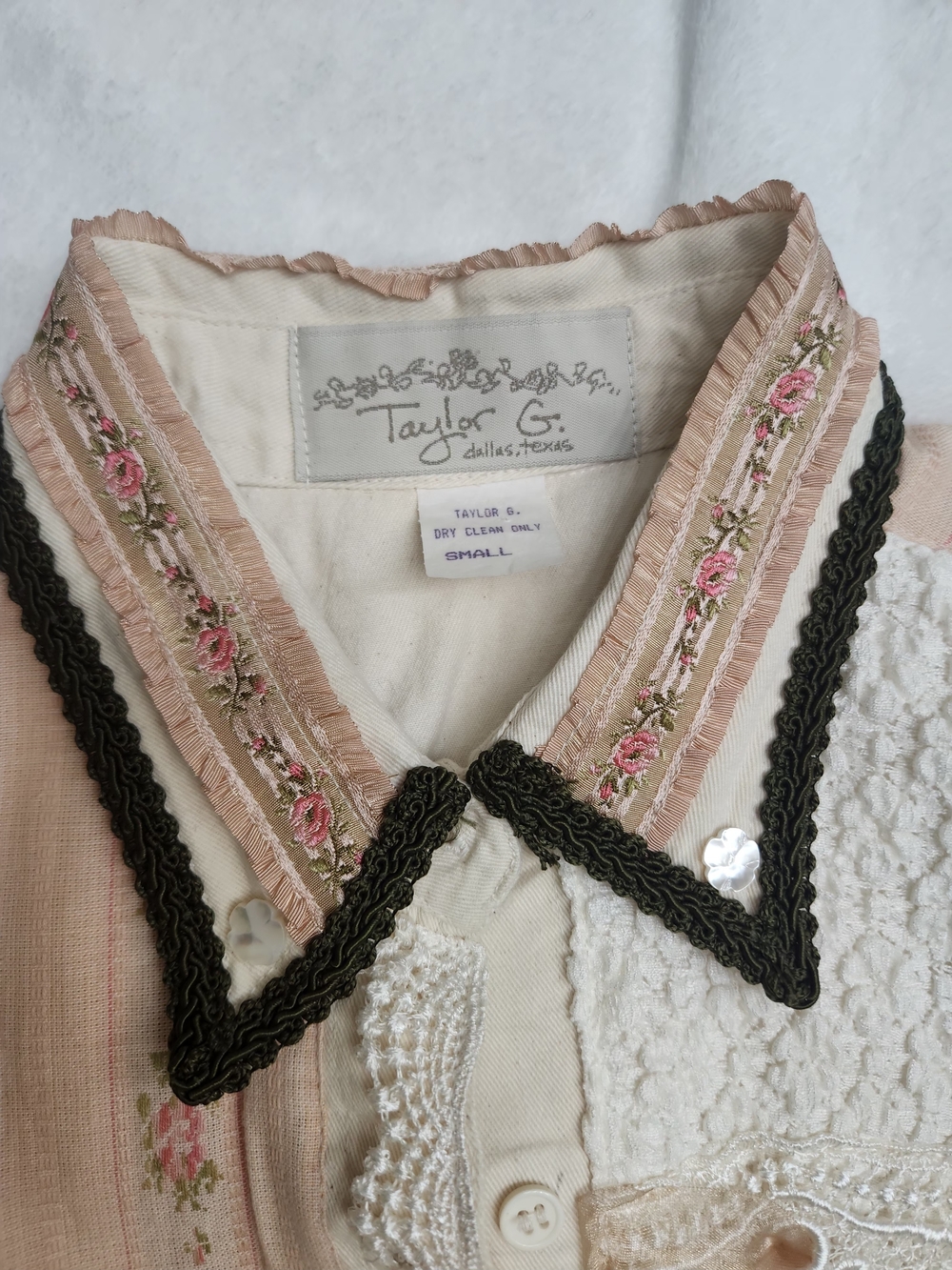Vintage Taylor Cream and Peach Layered Lace Button-Down Top - Picture 5 of 16